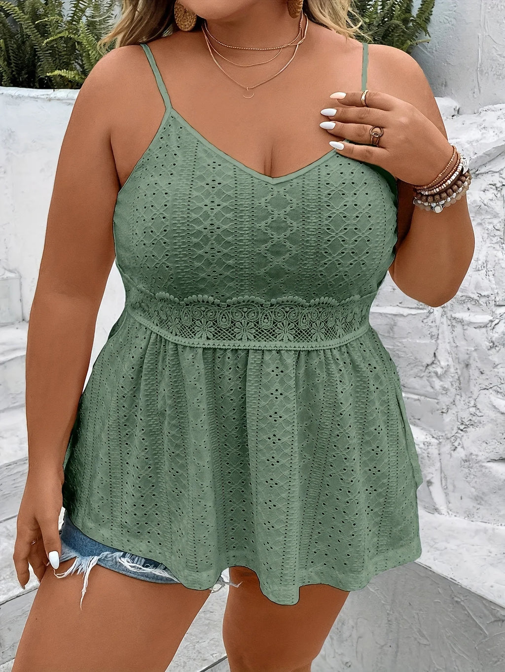Plus Size Elegant Women's V-Neck Summer Top